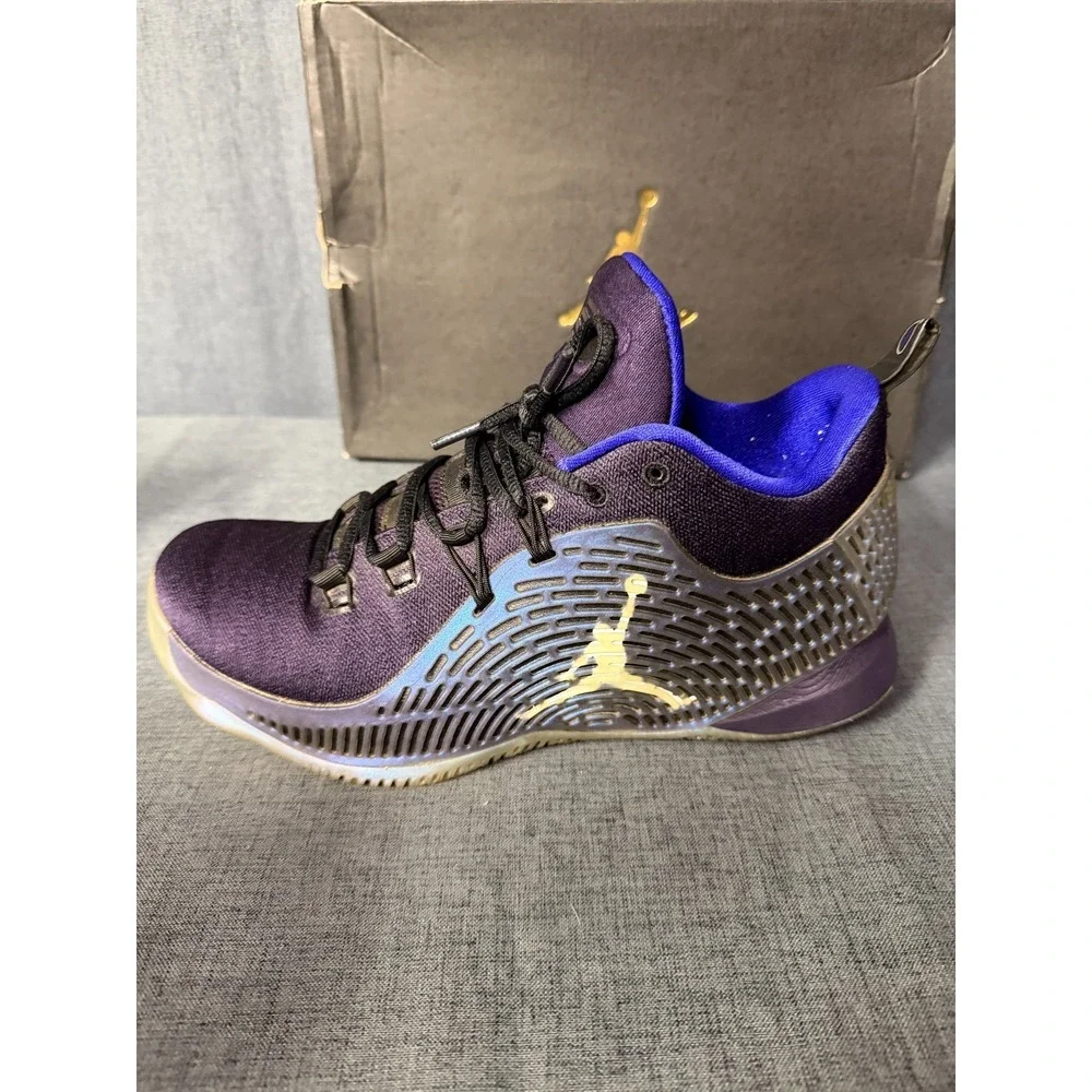 Jordan CP3 10-Purple Dynasty/Metallic Silver-Size 9.5 854294-505
